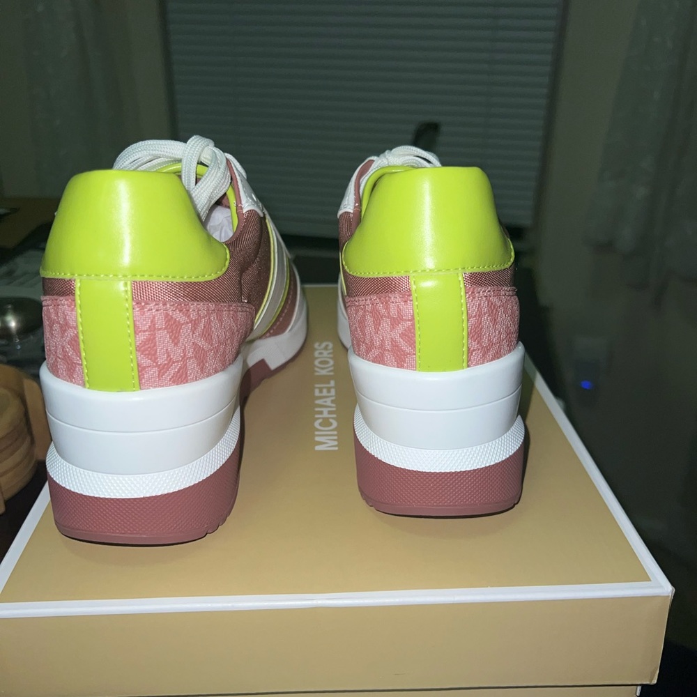 Michael Kors Mabel trainer sneakers ,size 9 new - Picture 5 of 8